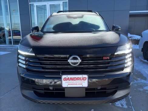 New 2026 Nissan Kicks SR image 3