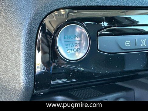 New 2025 Ford Escape SE image 31