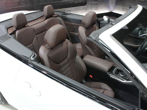 Used 2024 BMW M440i Convertible RWD image 34