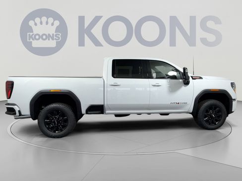 New 2026 GMC Sierra 2500 AT4 w/ Technology Package AWD/4WD image 8