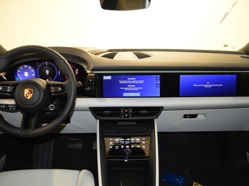 New 2026 Porsche Macan 4 Electric AWD/4WD image 39