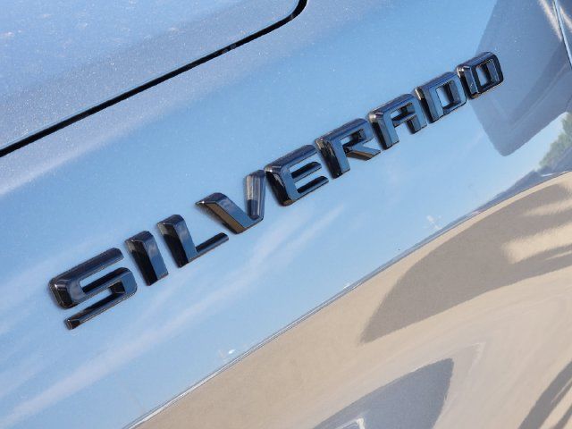 Used 2026 Chevrolet Silverado 1500 Custom w/ Turbomax Blackout Package RWD image 9