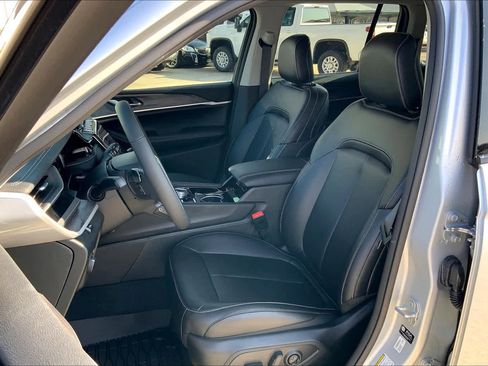 New 2023 Jeep Grand Cherokee 4WD 4xe image 9
