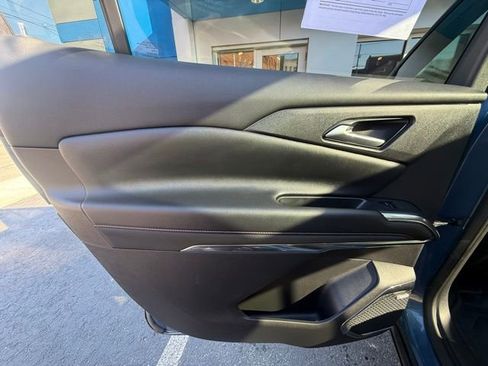 Used 2025 Chevrolet Traverse RS w/ LPO, Floor Liner Package image 15
