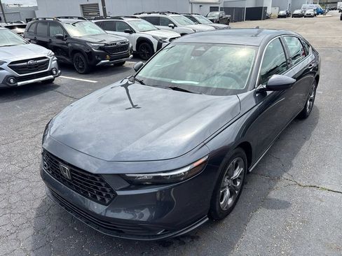 Used 2023 Honda Accord EX image 6