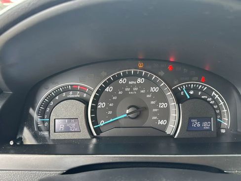 Used 2013 Toyota Camry LE FWD image 13