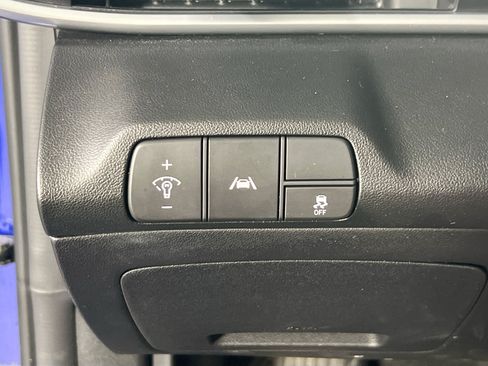 Used 2023 Hyundai Elantra SEL w/ Convenience Package FWD image 10