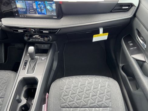 New 2026 Nissan Kicks SV image 17