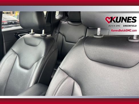 Used 2025 Jeep Compass Limited AWD/4WD image 17