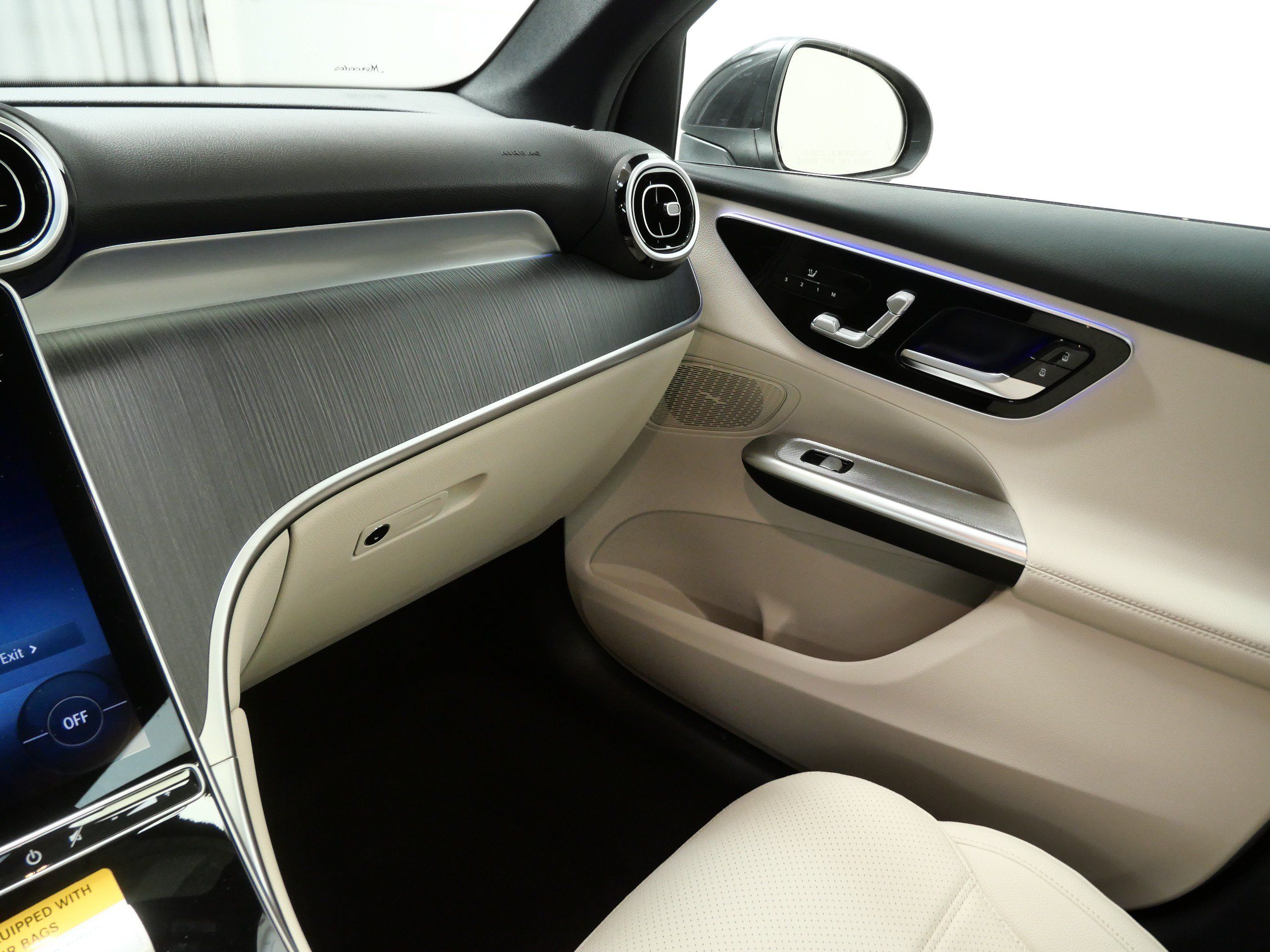 New 2026 Mercedes-Benz GLC 300 4MATIC image 11
