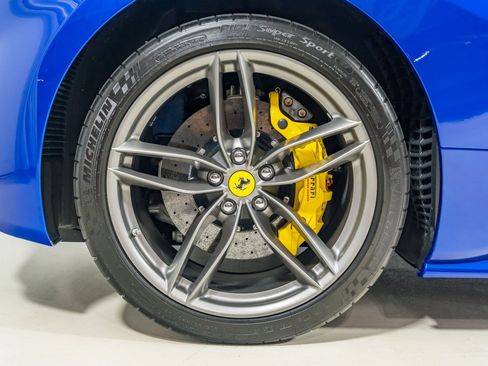Used 2019 Ferrari 488 Spider RWD image 25