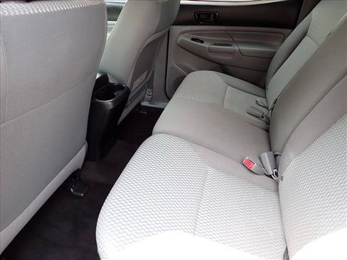 Used 2013 Toyota Tacoma 4x4 Double Cab w/ SR5 Pkg image 9