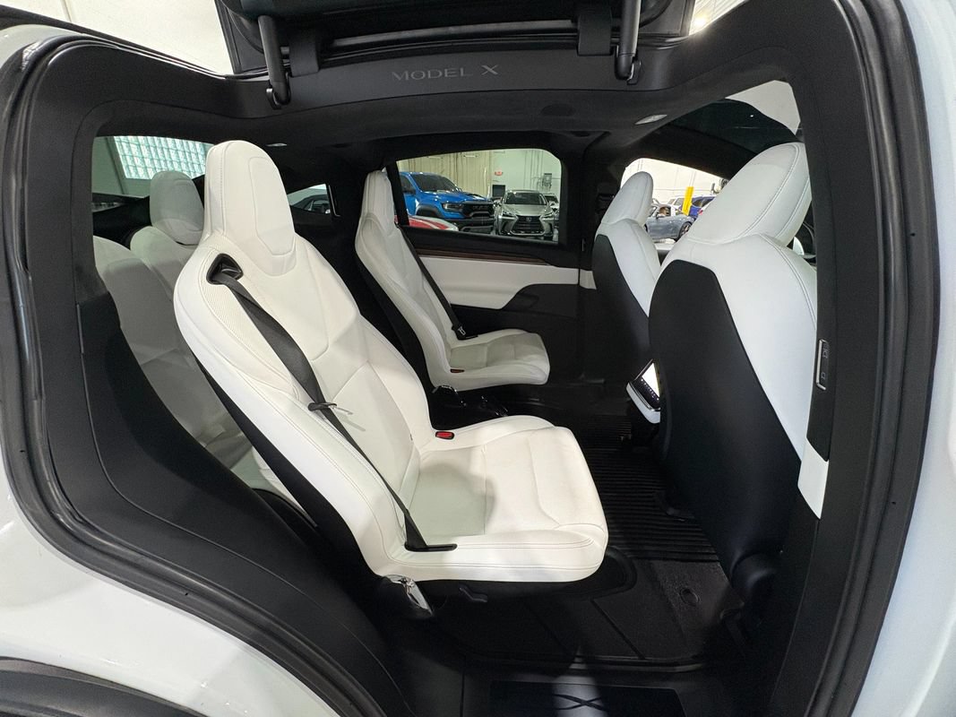 Used 2023 Tesla Model X AWD/4WD image 38