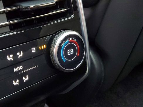 New 2026 Land Rover Range Rover Long Wheelbase SE image 29