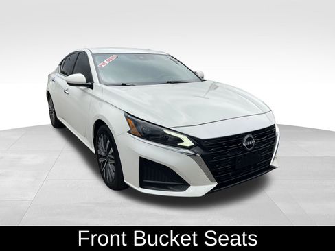 Used 2023 Nissan Altima 2.5 SV image 5