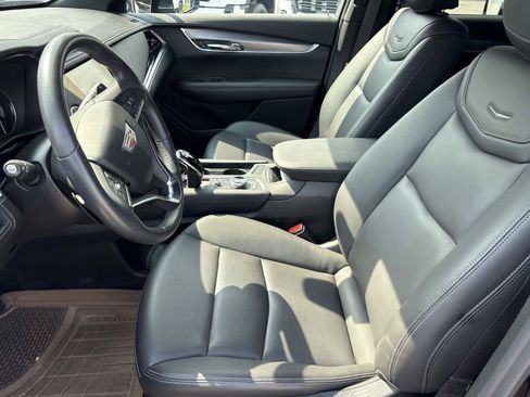 Used 2025 Cadillac XT6 Luxury AWD/4WD image 15