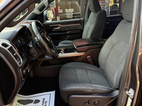 Used 2019 RAM 1500 Big Horn AWD/4WD image 12