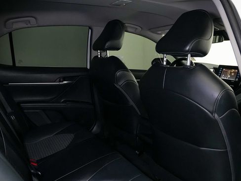 Used 2021 Toyota Camry SE FWD image 20