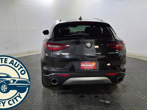Used 2018 Alfa Romeo Stelvio Ti image 8