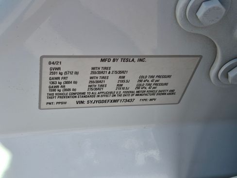 Used 2021 Tesla Model Y Performance AWD/4WD image 32
