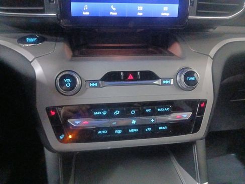 Certified 2023 Ford Explorer XLT w/ Equipment Group 202A image 13