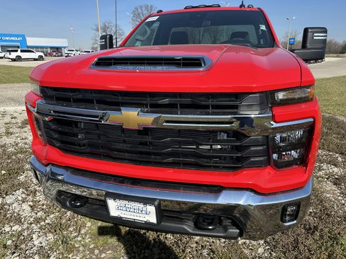 New 2026 Chevrolet Silverado 3500 LT w/ Convenience Package AWD/4WD image 6