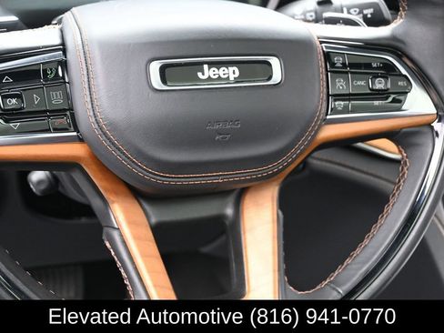 Used 2025 Jeep Grand Cherokee L Summit AWD/4WD image 20