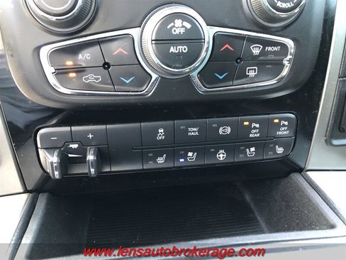 Used 2018 RAM 2500 Laramie w/ Sport Appearance Group AWD/4WD image 16
