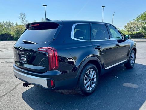 Used 2023 Kia Telluride LX FWD image 8
