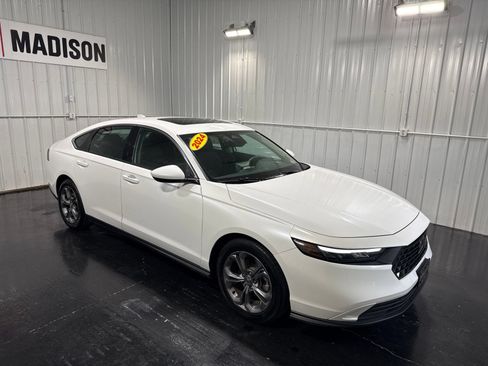 Used 2024 Honda Accord EX image 6