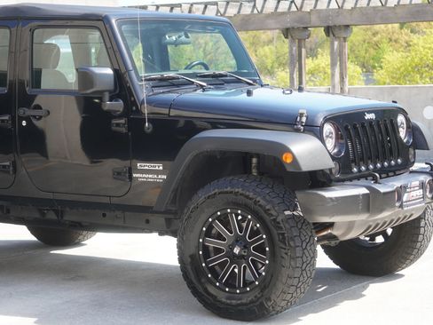 Used 2016 Jeep Wrangler Unlimited Sport w/ Max Tow Package AWD/4WD image 32