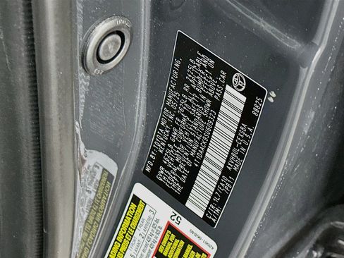 Used 2025 Toyota Camry SE FWD image 12