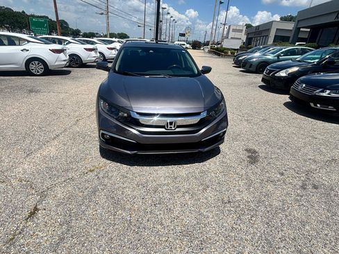 Used 2019 Honda Civic EX image 3