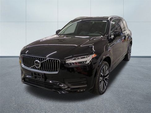 Used 2021 Volvo XC90 T5 Momentum w/ Climate Package image 7