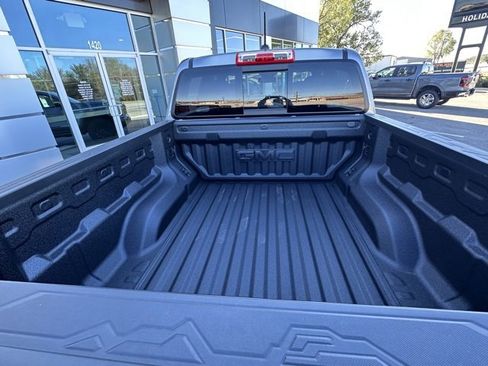 New 2026 GMC Canyon Elevation w/ Convenience Package image 6