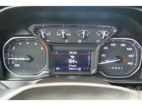 Used 2022 GMC Sierra 2500 AT4 w/ Snow Plow Prep/Camper Package image 23