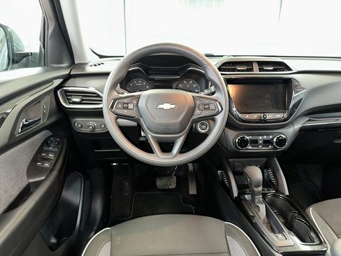 Certified 2023 Chevrolet TrailBlazer LT w/ Convenience Package image 2
