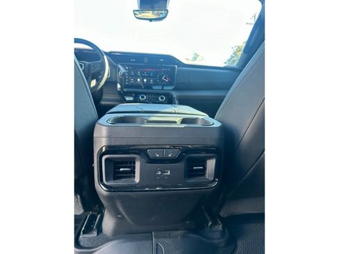 Used 2024 GMC Sierra 1500 AT4 w/ Technology Package image 19