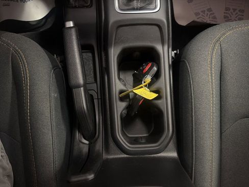 Certified 2025 Jeep Wrangler Unlimited Sahara image 12