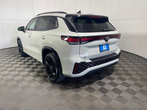 New 2026 Volkswagen Tiguan SE R-Line AWD/4WD image 5