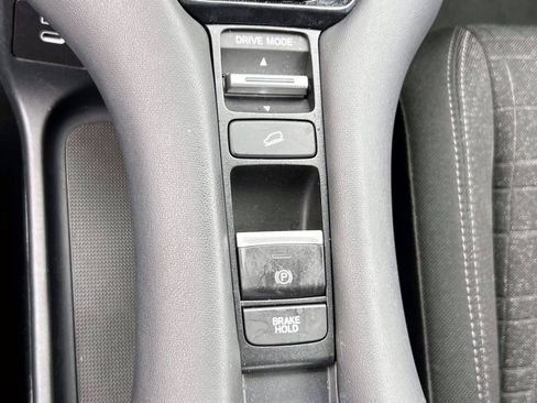 Used 2024 Honda HR-V LX image 28