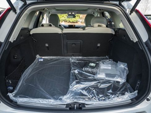 New 2026 Volvo XC60 B5 Ultra w/ Protection Package Premier image 9