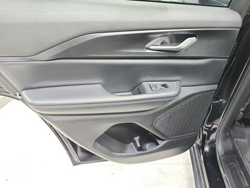 Used 2024 Jeep Grand Cherokee Altitude image 35