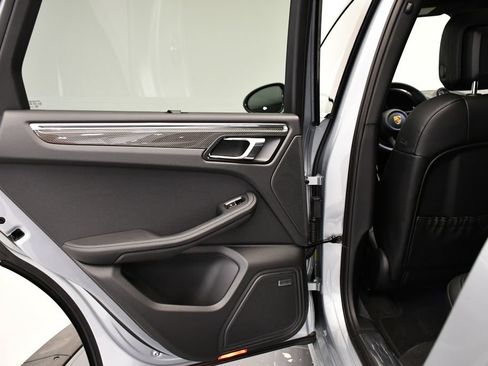 Certified 2026 Porsche Macan Turbo AWD/4WD image 42