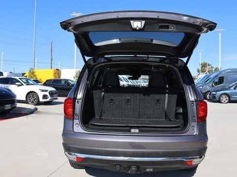 Used 2016 Honda Pilot Touring image 11