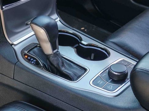 Certified 2019 Jeep Grand Cherokee High Altitude image 18