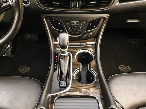 Used 2019 Buick Envision Premium w/ LPO, Interior Luxury Package image 4