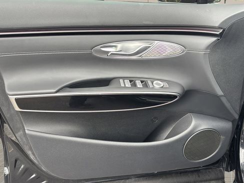 Certified 2026 Genesis GV70 2.5T AWD/4WD image 11