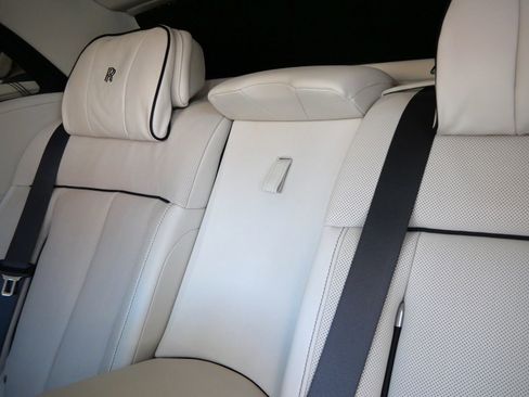 Certified 2024 Rolls-Royce Phantom Extended Wheelbase w/ The Phantom Package image 30