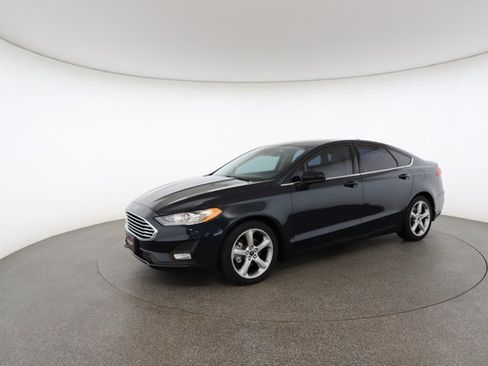 Used 2020 Ford Fusion SE w/ Equipment Group 151A image 3
